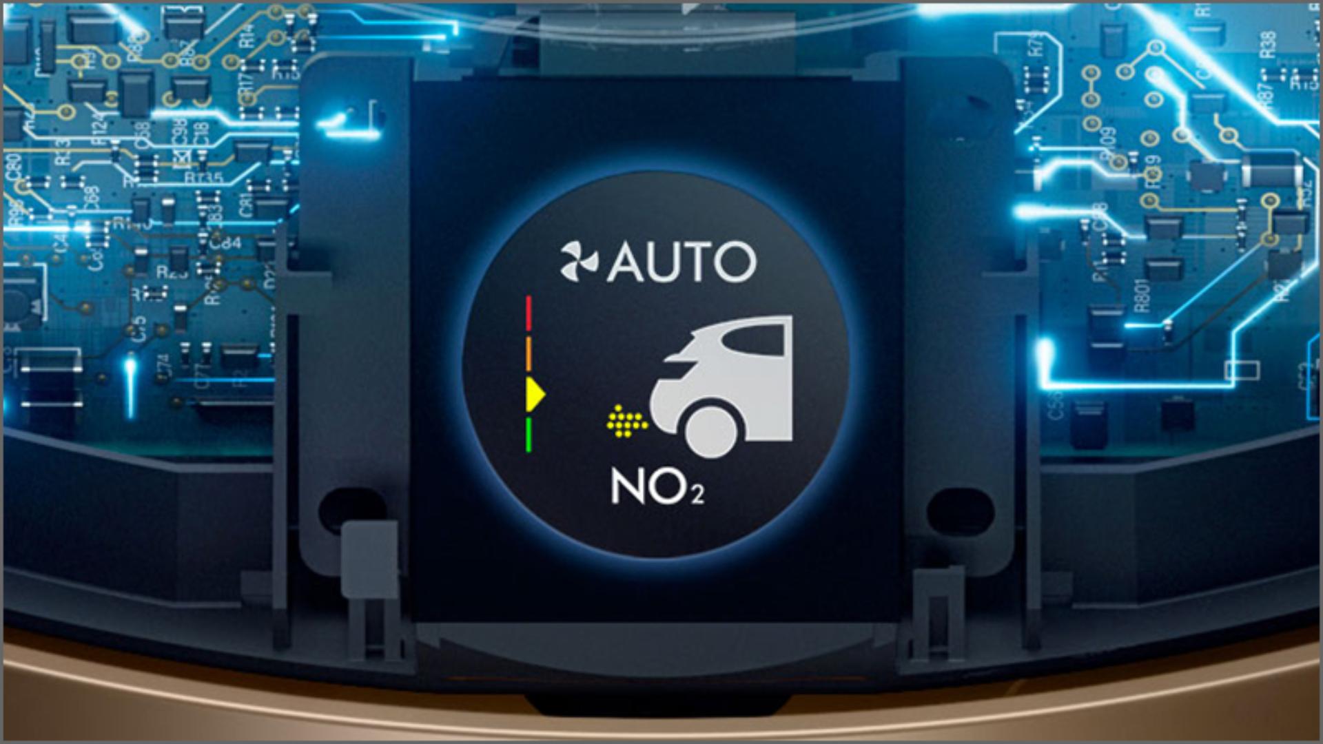 Internal sensing technology and LCD screen showing formaldehyde detected