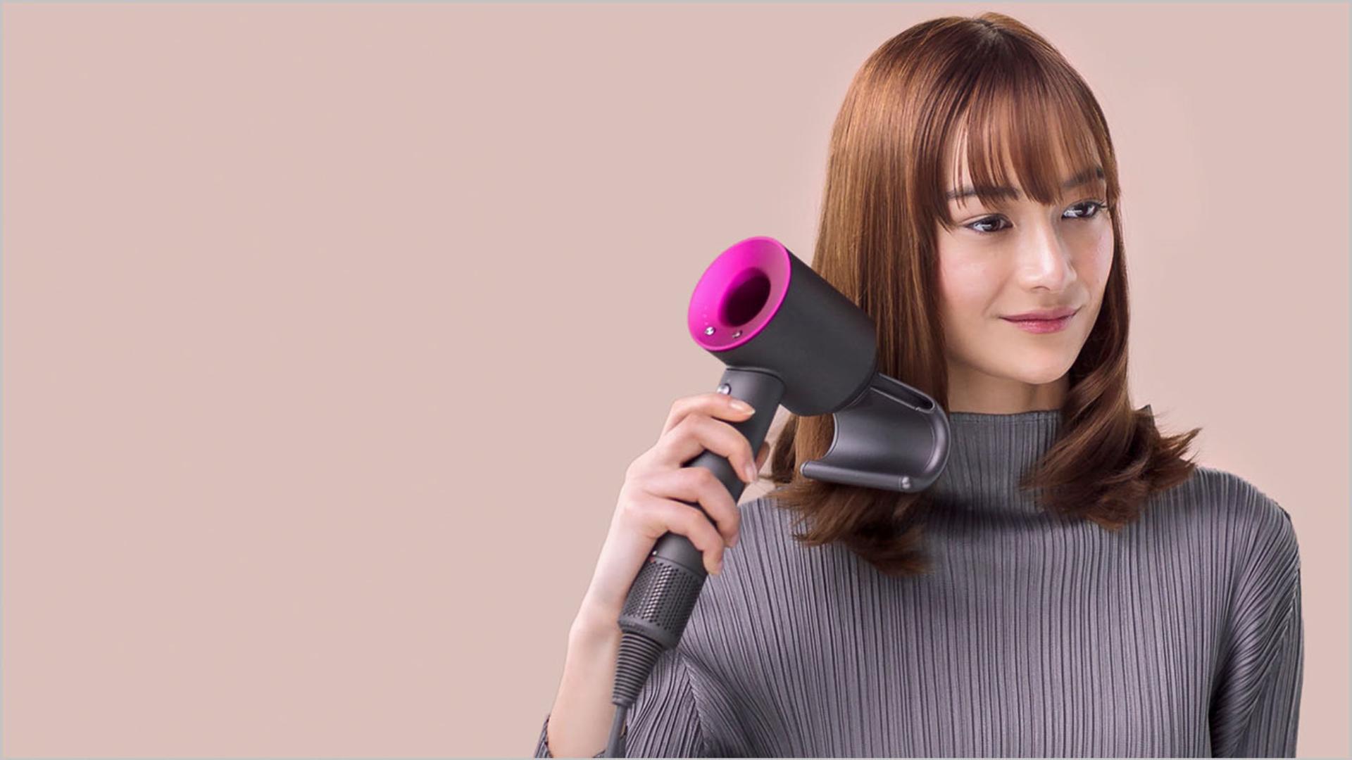 Woman with smooth and straight hair