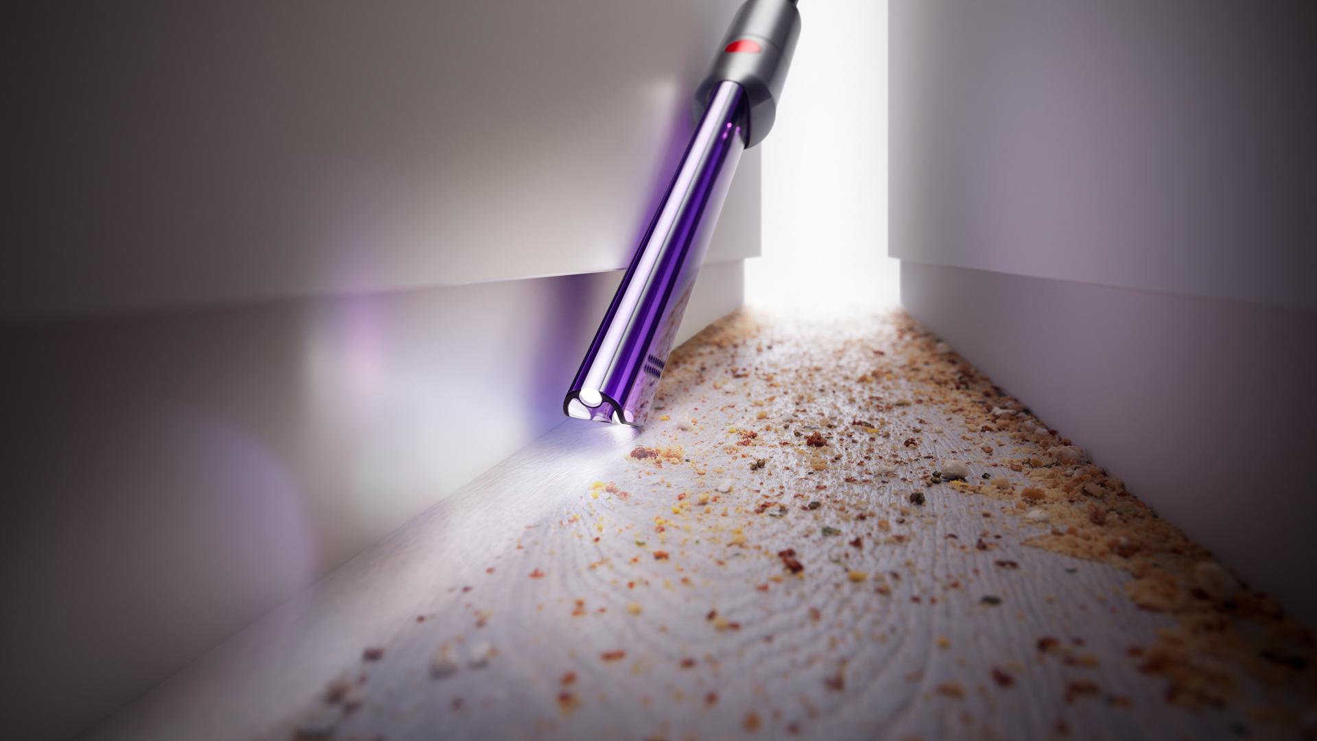 Light pipe crevice tool inbetween cupboards