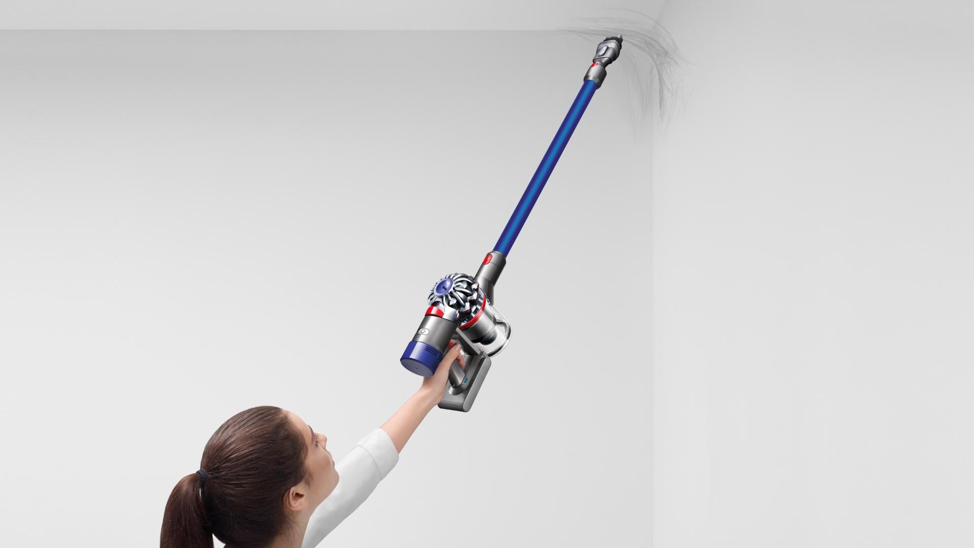 Model with Dyson cord-free vacuum